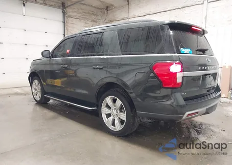 2022 Ford Expedition Xlt z USA, uszkodzony, nr VIN 1FMJU1JT7NEA47037